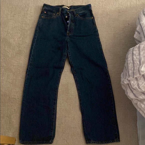 Classic Levi’s women’s Jeans - Picture 1 of 3
